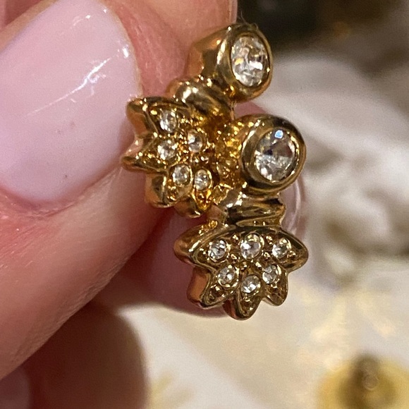 Christian Dior gold tone dainty crystal vintage earrings for pierced ears - Picture 3 of 9